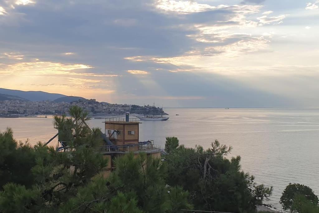 Mare Unul * Kavala